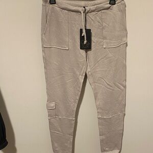 NWT CHASER Cargo Joggers with Pockets light Gray